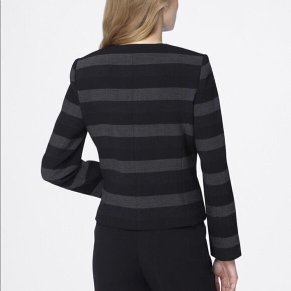 Tahari Arthur S. Levine Plus Striped Blazer D29 - Picture 7 of 8